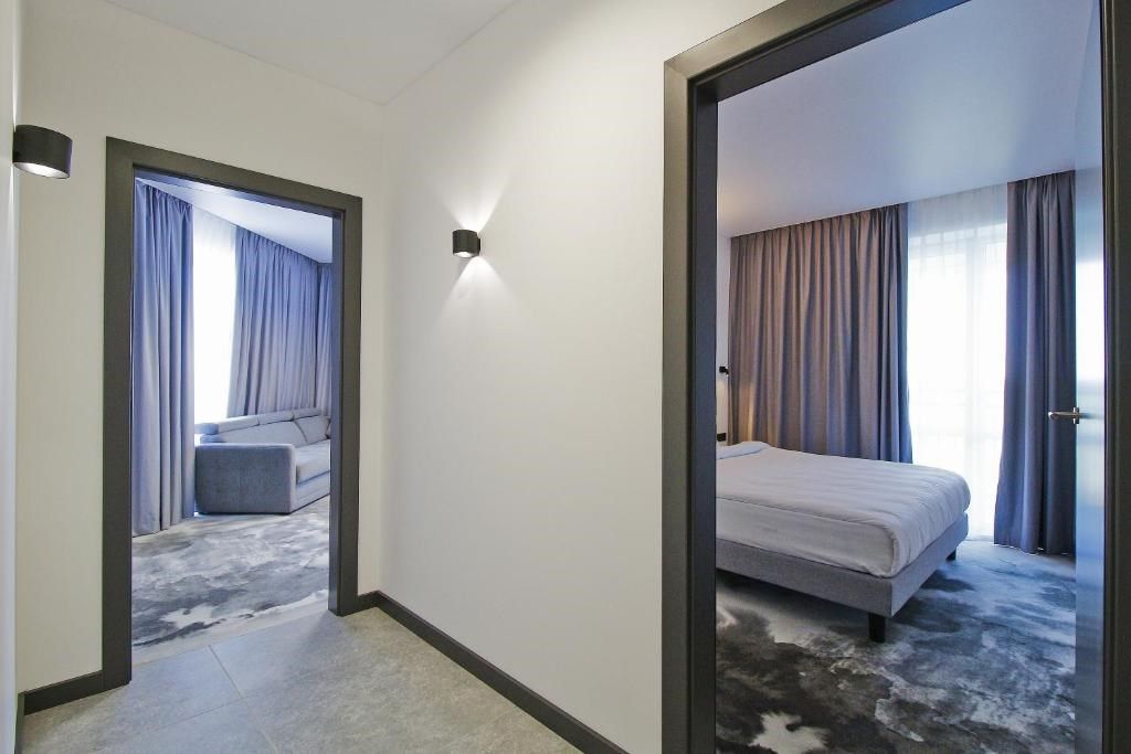 Апартаменты 2-местный 2-комнатный (с балконом)