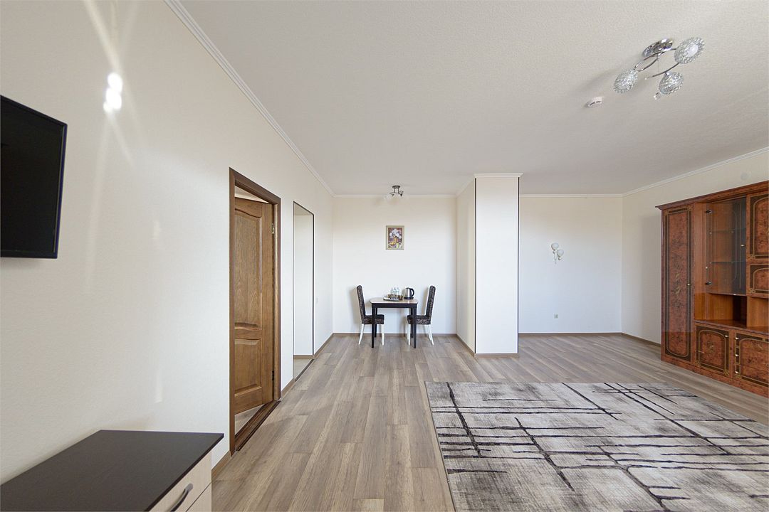 Полулюкс 4-местный 2-комнатный (402)