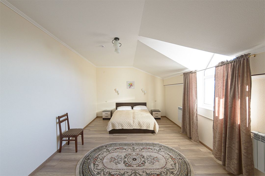 Полулюкс 5-местный 2-комнатный (405)