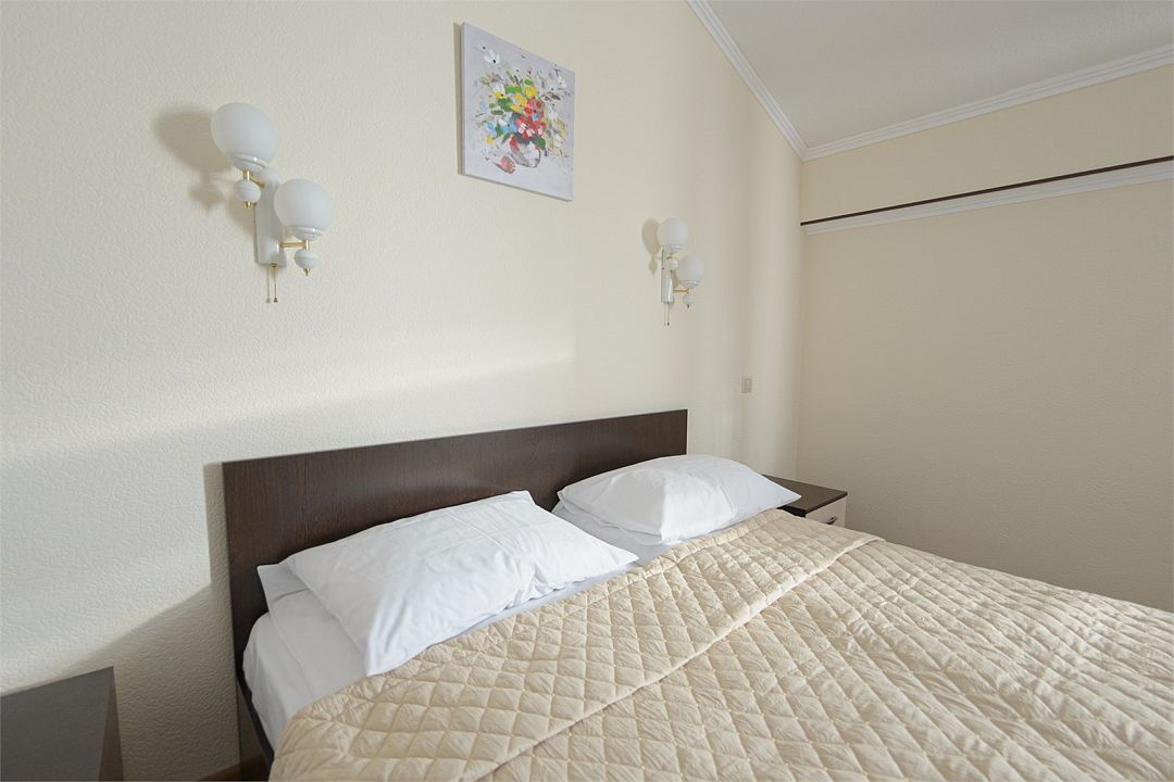 Полулюкс 5-местный 2-комнатный (405)