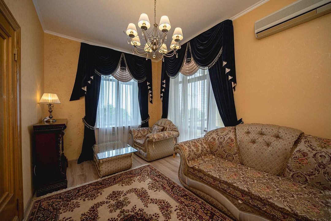 Люкс Комфорт 2-местный 3-комнатный (корпус 1, вид на море)