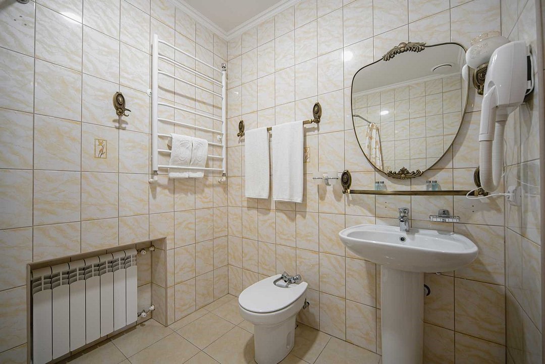 Люкс Комфорт 2-местный 3-комнатный (корпус 1, вид на море)