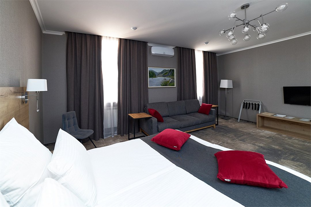 Джуниор сюит 2-местный (с балконом)