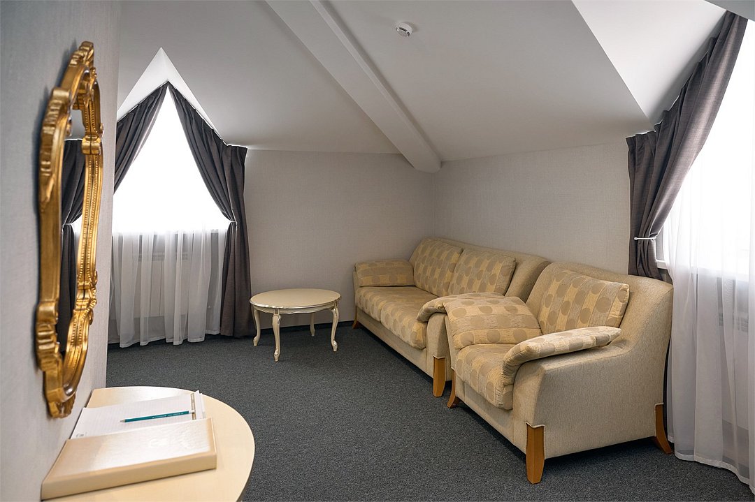 Люкс 2-местный 2-комнатный (без балкона)