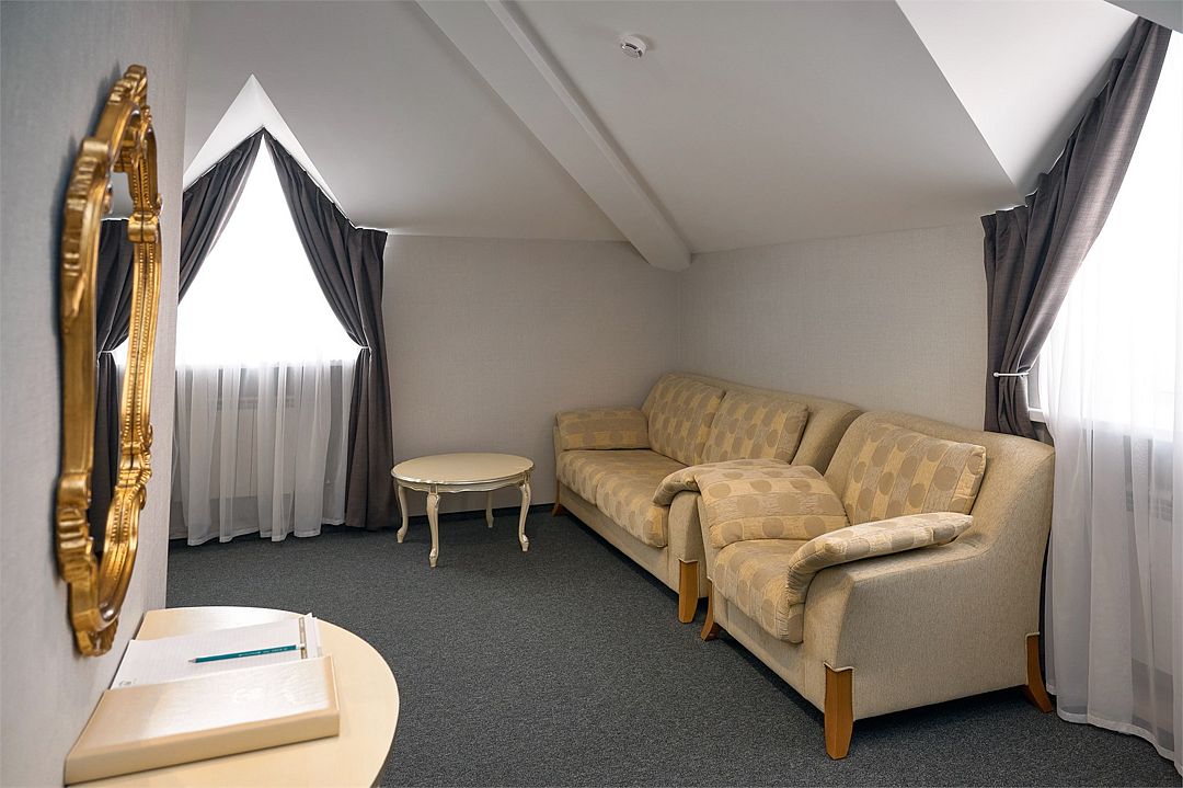 Люкс 2-местный 2-комнатный (без балкона)