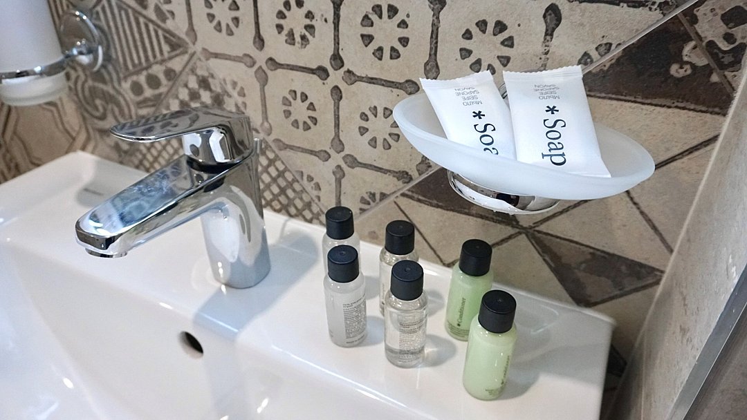 Стандартный 2-местный (с видом на бассейн и окрестности)