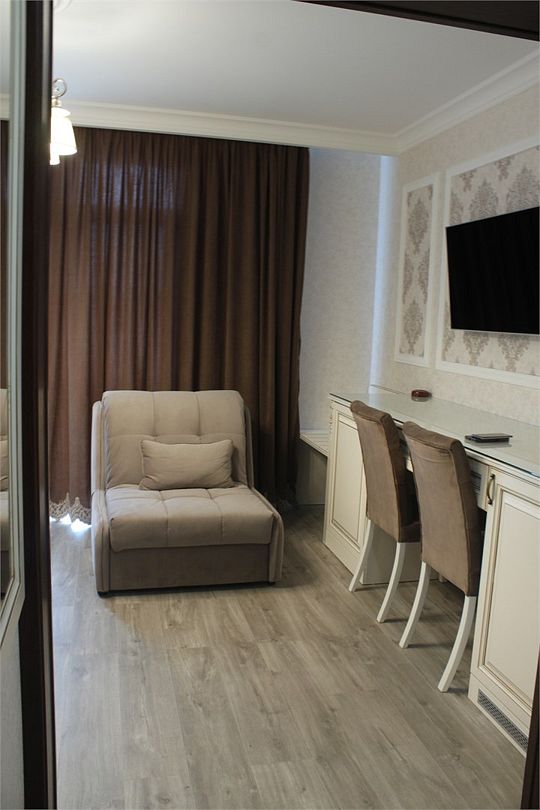 Стандартный 3-местный (DBL плюс, вид на горы и окрестности)