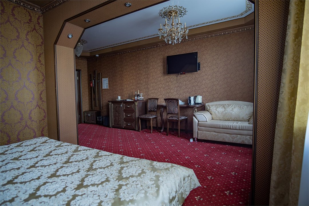 Люкс 2-местный (с гидромассажной ванной)