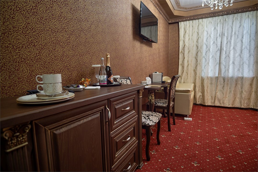 Люкс 2-местный (с гидромассажной ванной)