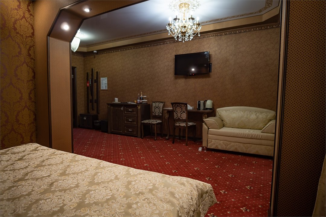 Люкс 2-местный (с гидромассажной ванной)