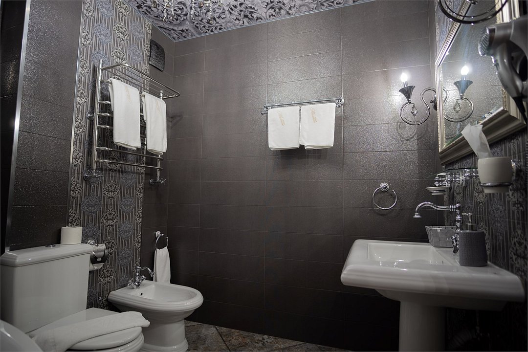 Люкс 2-местный (с гидромассажной ванной)