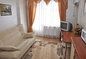 1-мест. (разм. в 2-мест.) 2-комн. люкс с кухней, Санаторий Рябинушка, Анапа