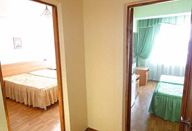 1-мест. (разм. в 4-мест.) 2-комн. семейный (с доп.местом), Санаторий Рябинушка, Анапа