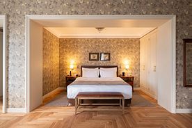 Двухместный полулюкс с красивым видом из окна двуспальная кровать, RODINA Grand Hotel & SPA Irkutsk 5*, Иркутск