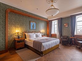 Двухместный Modern Deluxe с красивым видом из окна двуспальная кровать, RODINA Grand Hotel & SPA Irkutsk 5*, Иркутск