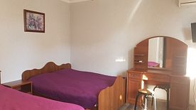 Трёхместный номер Standard с балконом и с видом на горы, Гостевой дом Holidays In Sukhum, Сухум