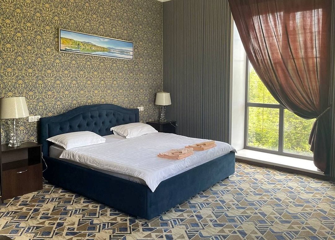 Полулюкс 2-местный (с диваном)