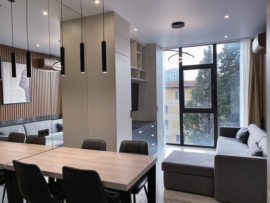 Апартаменты Luxe 6-местный 3-комнатный (2 спальни, 1 этаж)