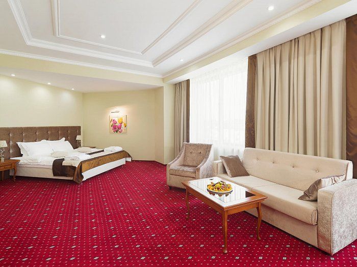 Полулюкс с балконом