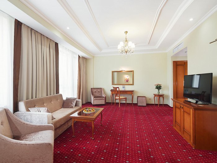 Полулюкс с балконом