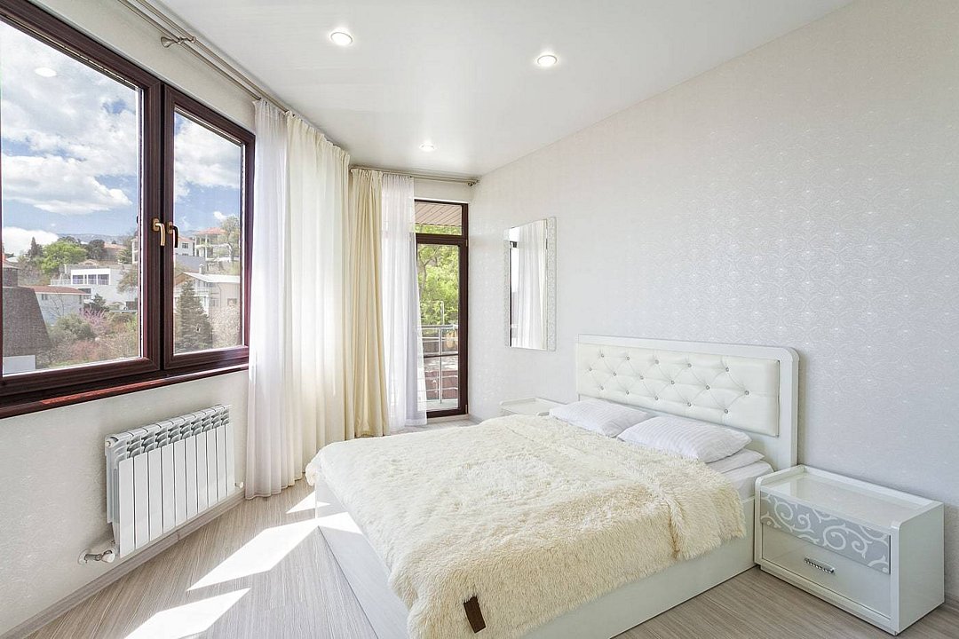 Люкс 4-местный 3-комнатный