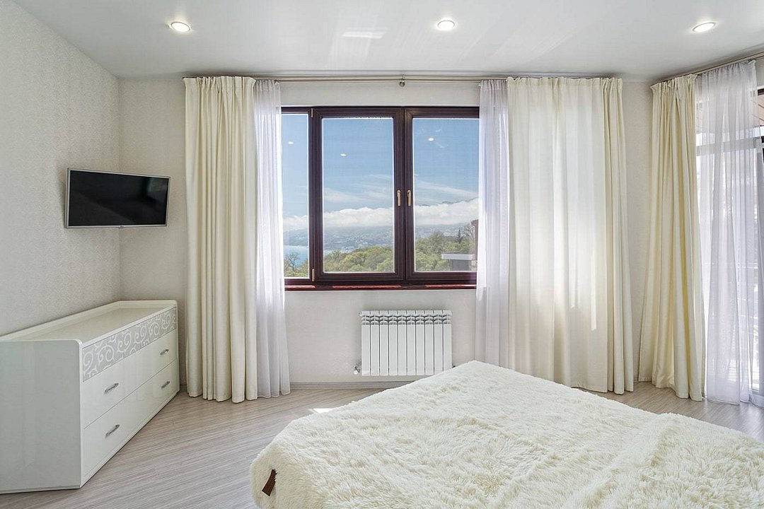 Люкс 4-местный 3-комнатный