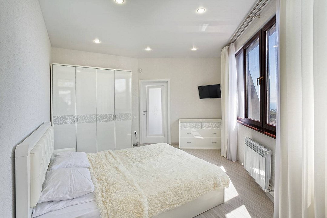 Люкс 4-местный 3-комнатный