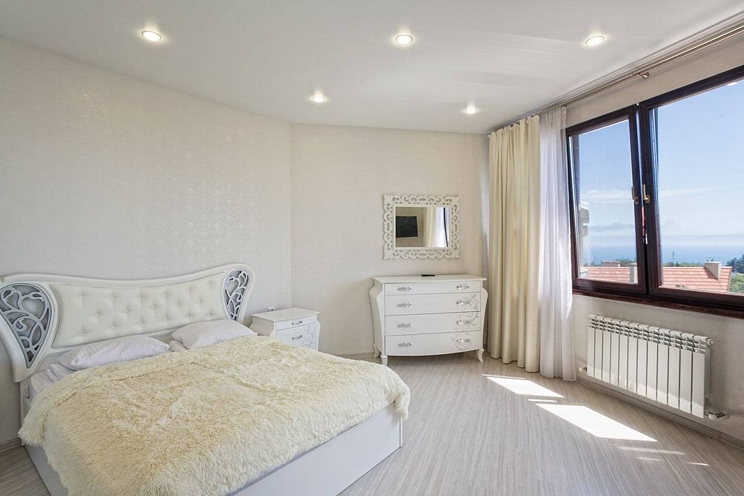 Люкс 4-местный 3-комнатный