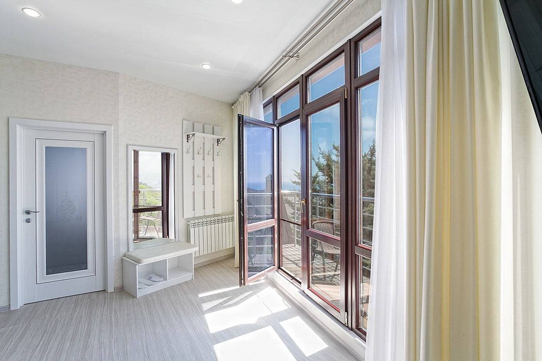 Люкс 4-местный 3-комнатный