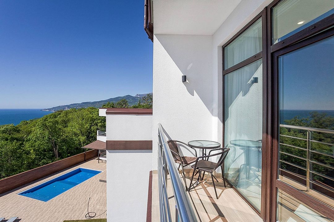 Семейный плюс 2-местный 1-комнатный (вид на море)