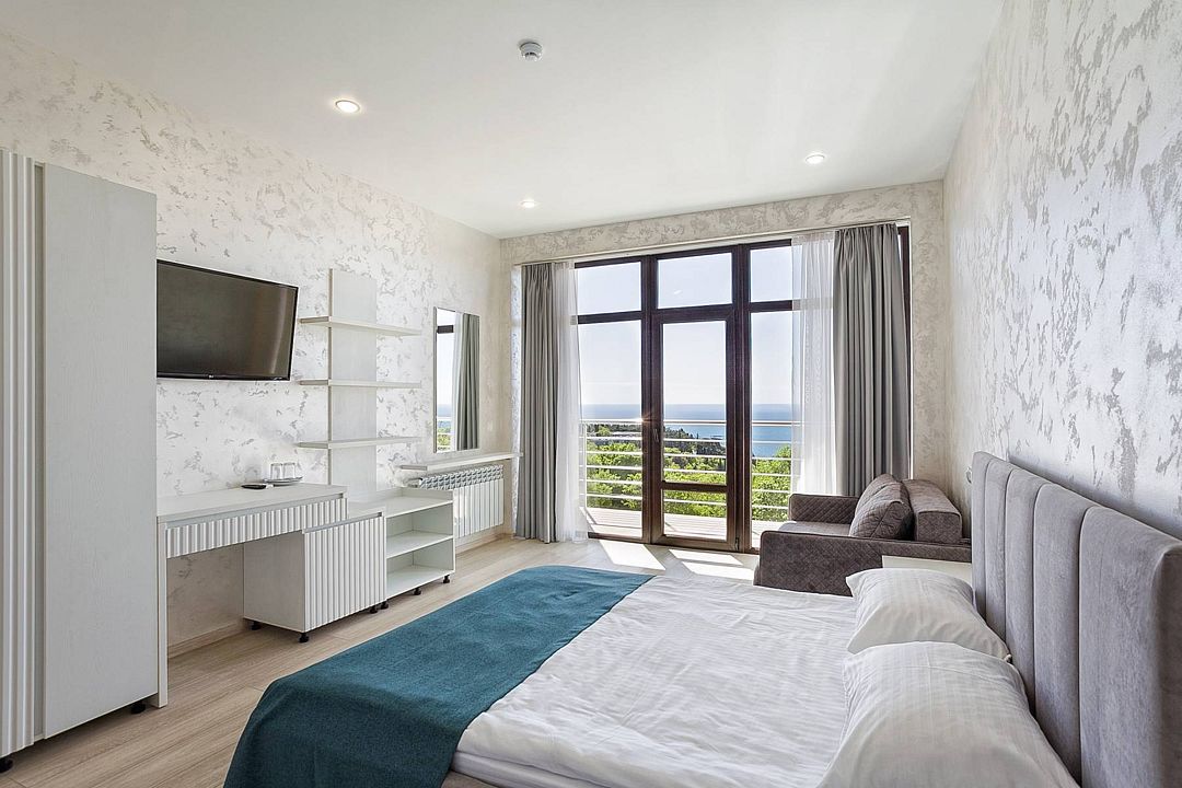 Семейный плюс 2-местный 1-комнатный (вид на море)