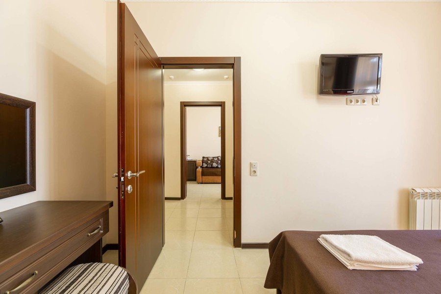 Люкс 5-местный 2-комнатный