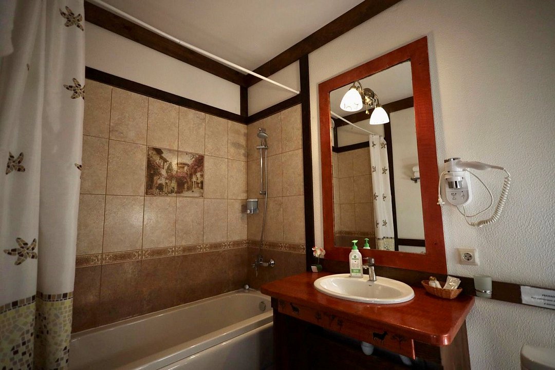 Апартаменты 3-местный 3-комнатный (2 спальни)