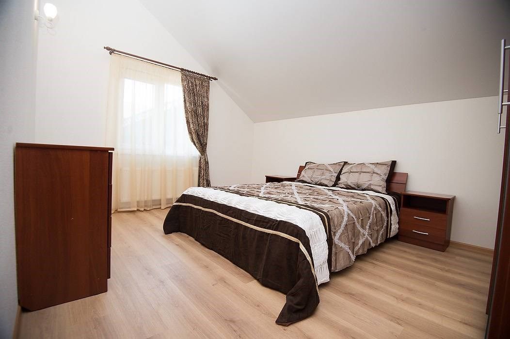 Коттедж 6-местный 4-комнатный 2-этажный