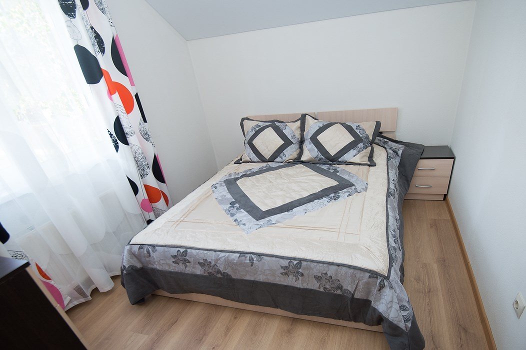 Коттедж 6-местный 4-комнатный 2-этажный