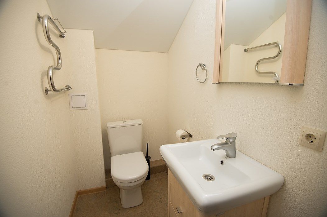 Коттедж 6-местный 4-комнатный 2-этажный