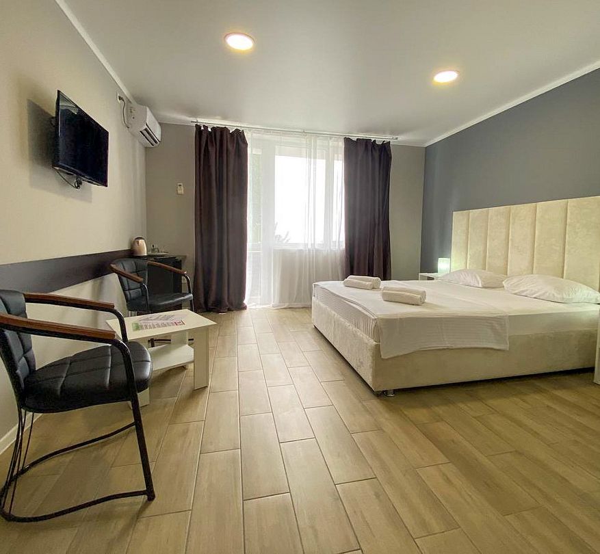 Комфорт 2-местный 1-комнатный (с балконом, 1 этаж)