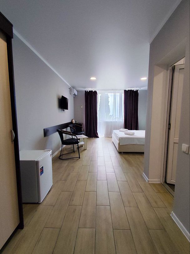 Комфорт 2-местный 1-комнатный (с балконом, 1 этаж)