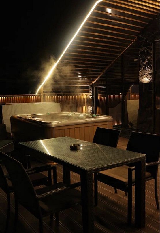 Апартаменты 5-местный 2-комнатный (с джакузи 1)