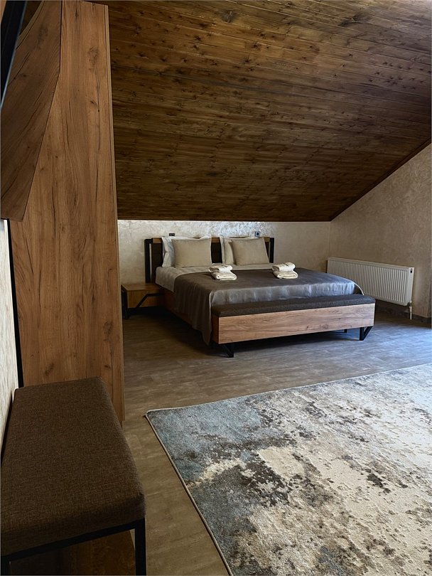 Делюкс 4-местный 1-коматный (с балконом)