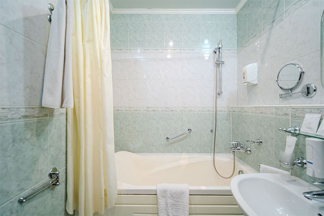 Делюкс 2-местный LAKE VIEW (вид на озеро)