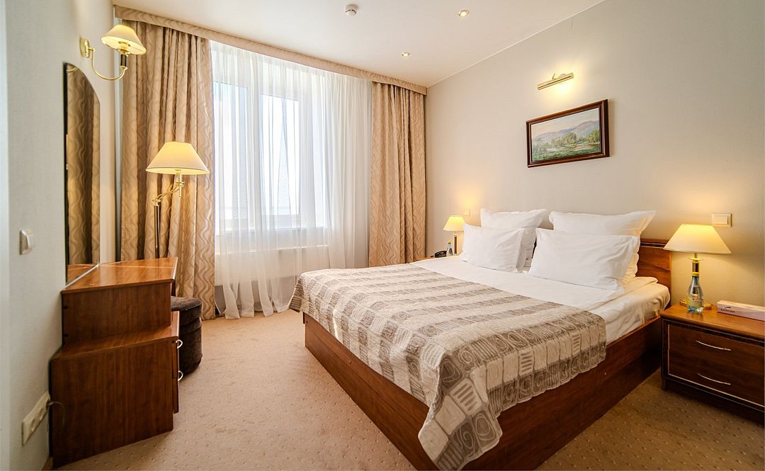 Сюит 2-местный 2-комнатный LAKE VIEW