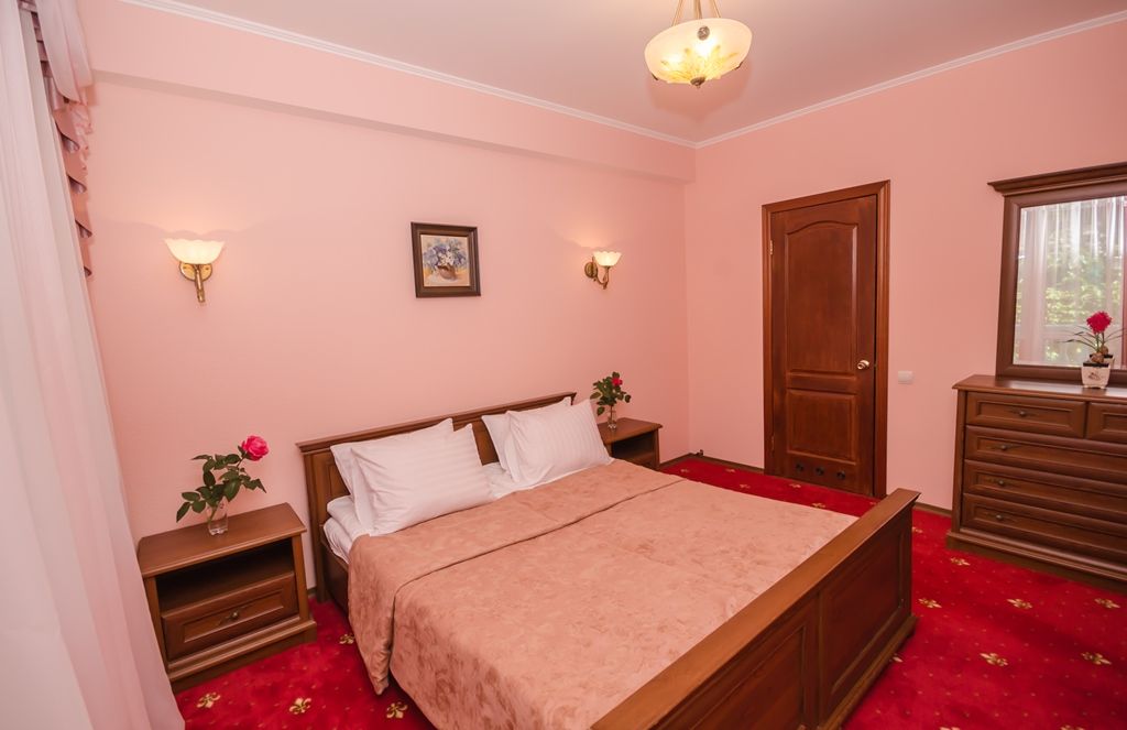 Люкс 2-местный 2-комнатный (корпус 1)