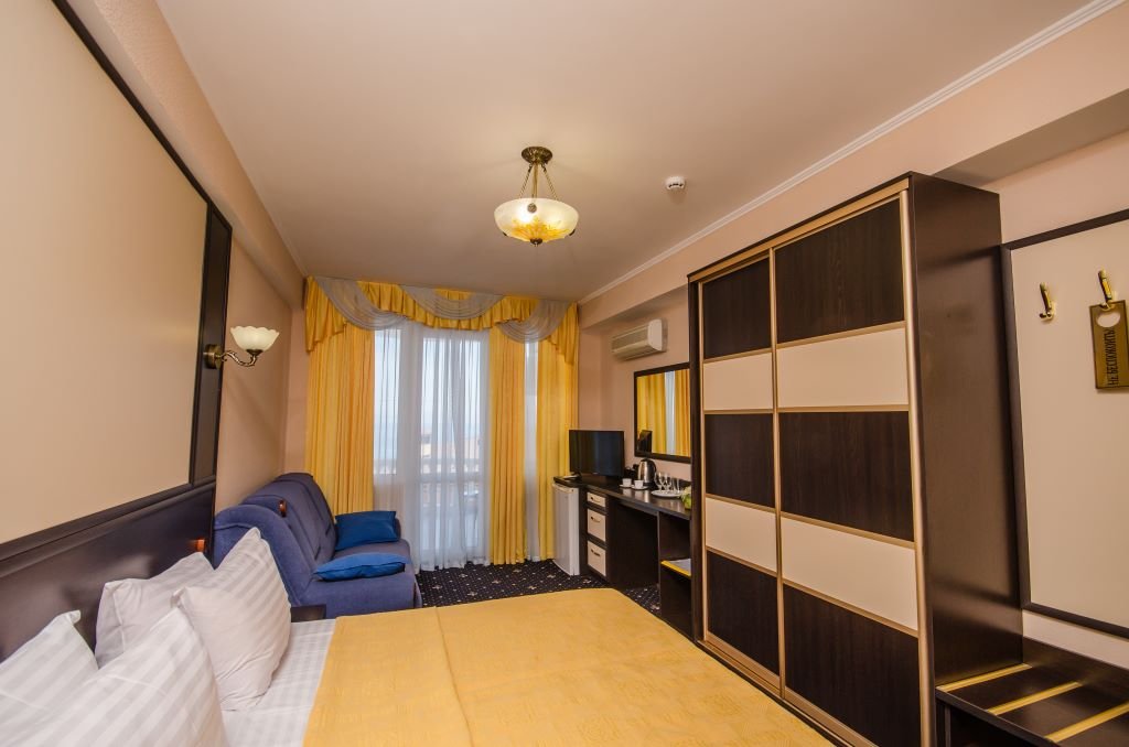 Полулюкс 2-местный 1-комнатный (южный, корпус 1)