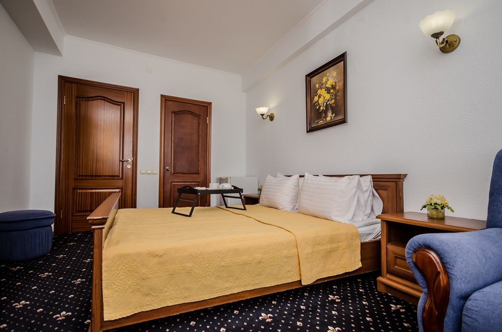 Полулюкс 2-местный 1-комнатный (южный, корпус 1)