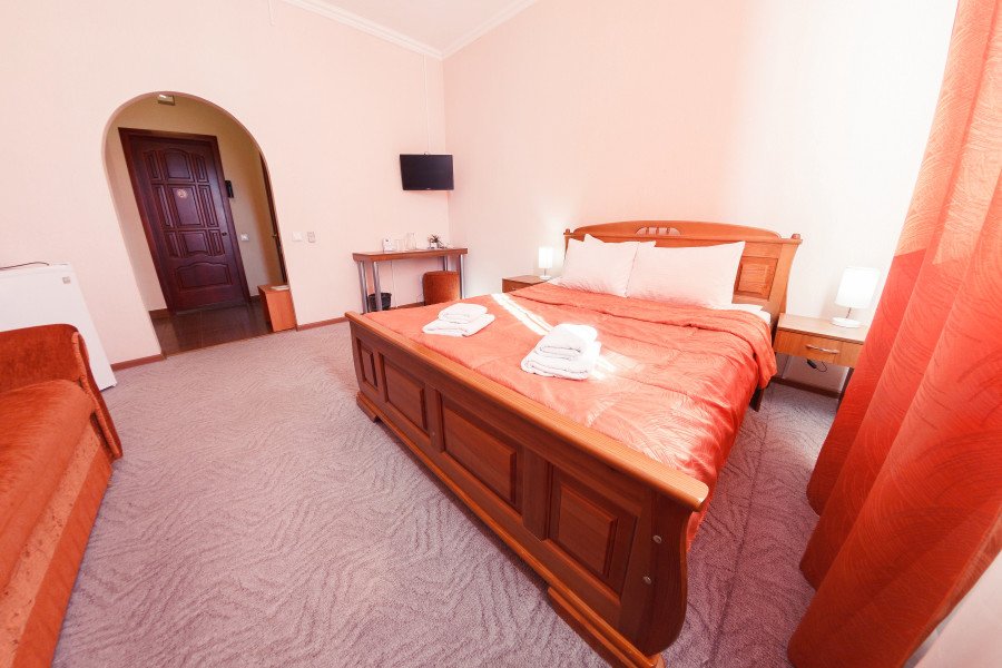 Полулюкс 2-местный (корпус 1)