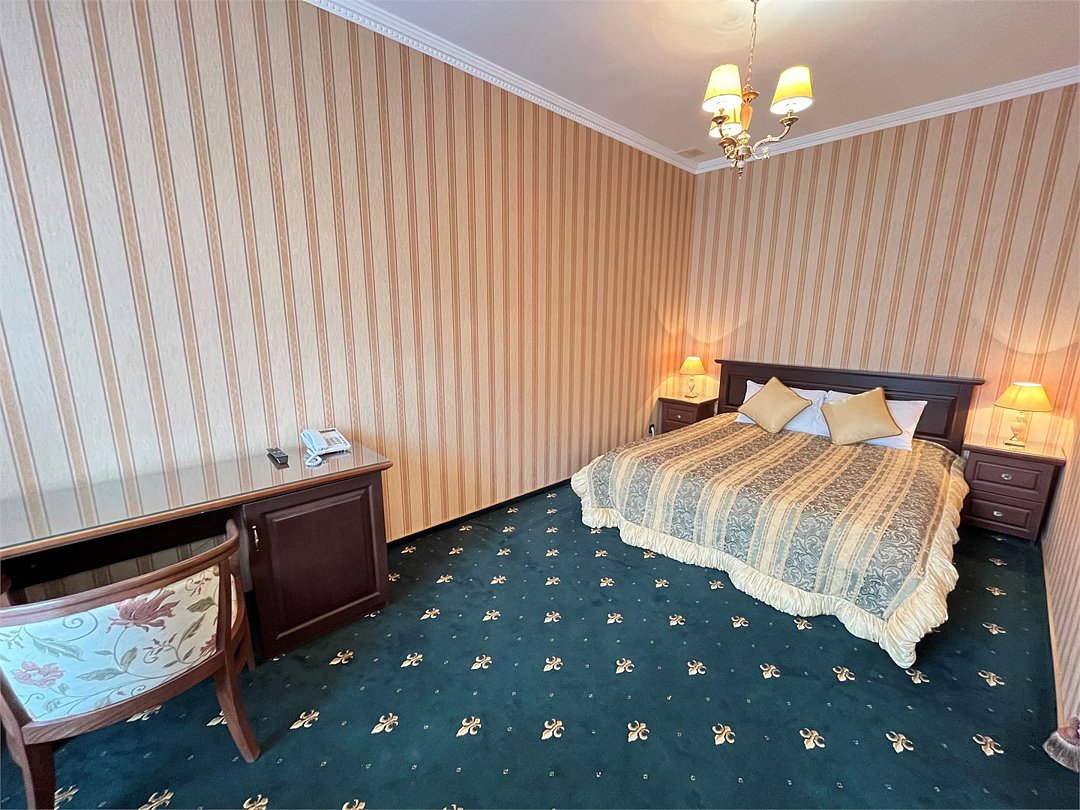 Полулюкс 2-местный 2-комнатный (Винтаж)