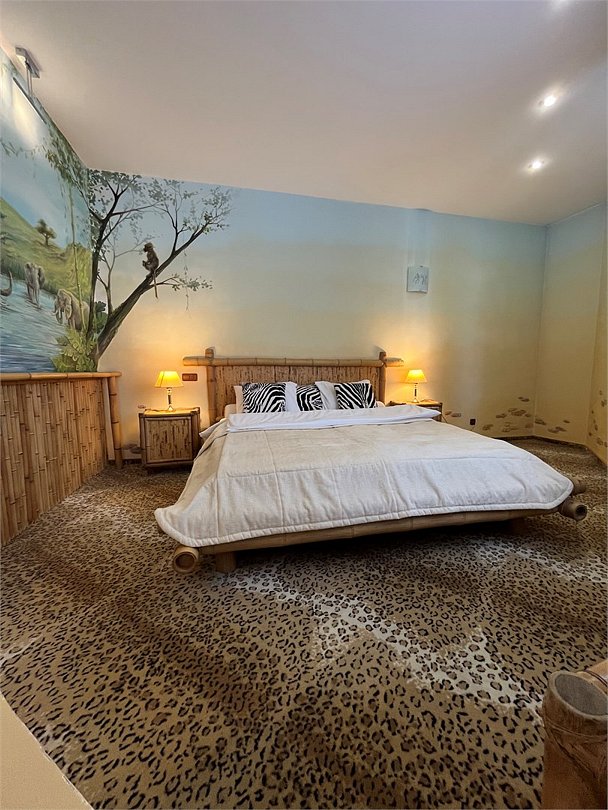 Полулюкс 2-местный 2-комнатный (Сафари)