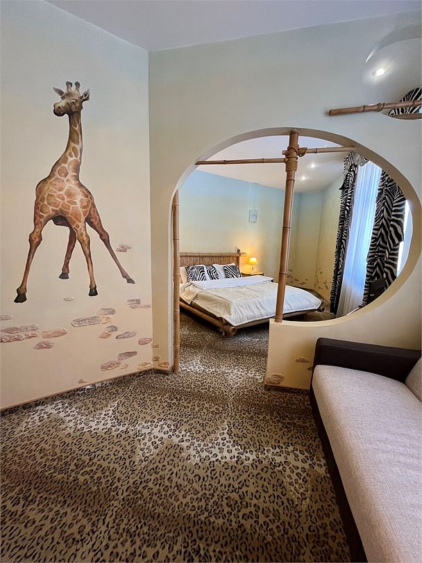 Полулюкс 2-местный 2-комнатный (Сафари)