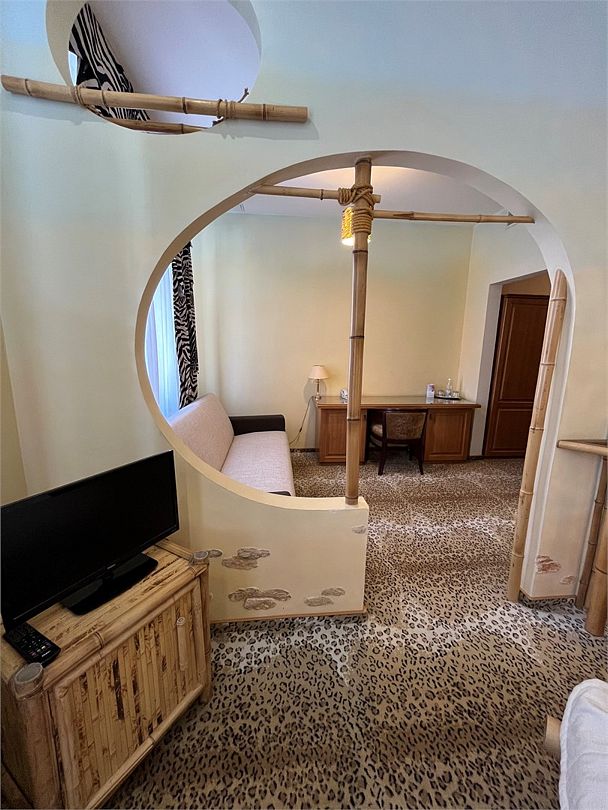 Полулюкс 2-местный 2-комнатный (Сафари)